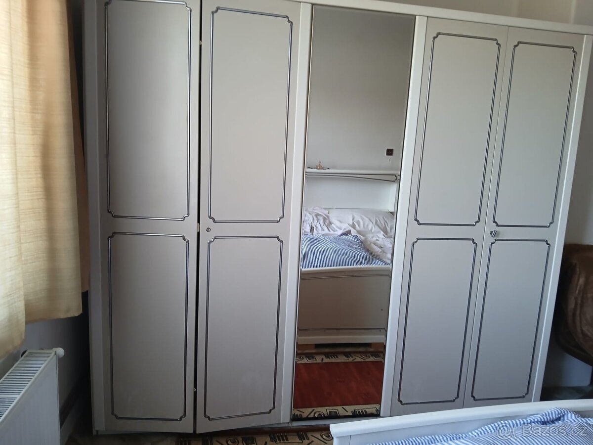 Skříně do ložnice