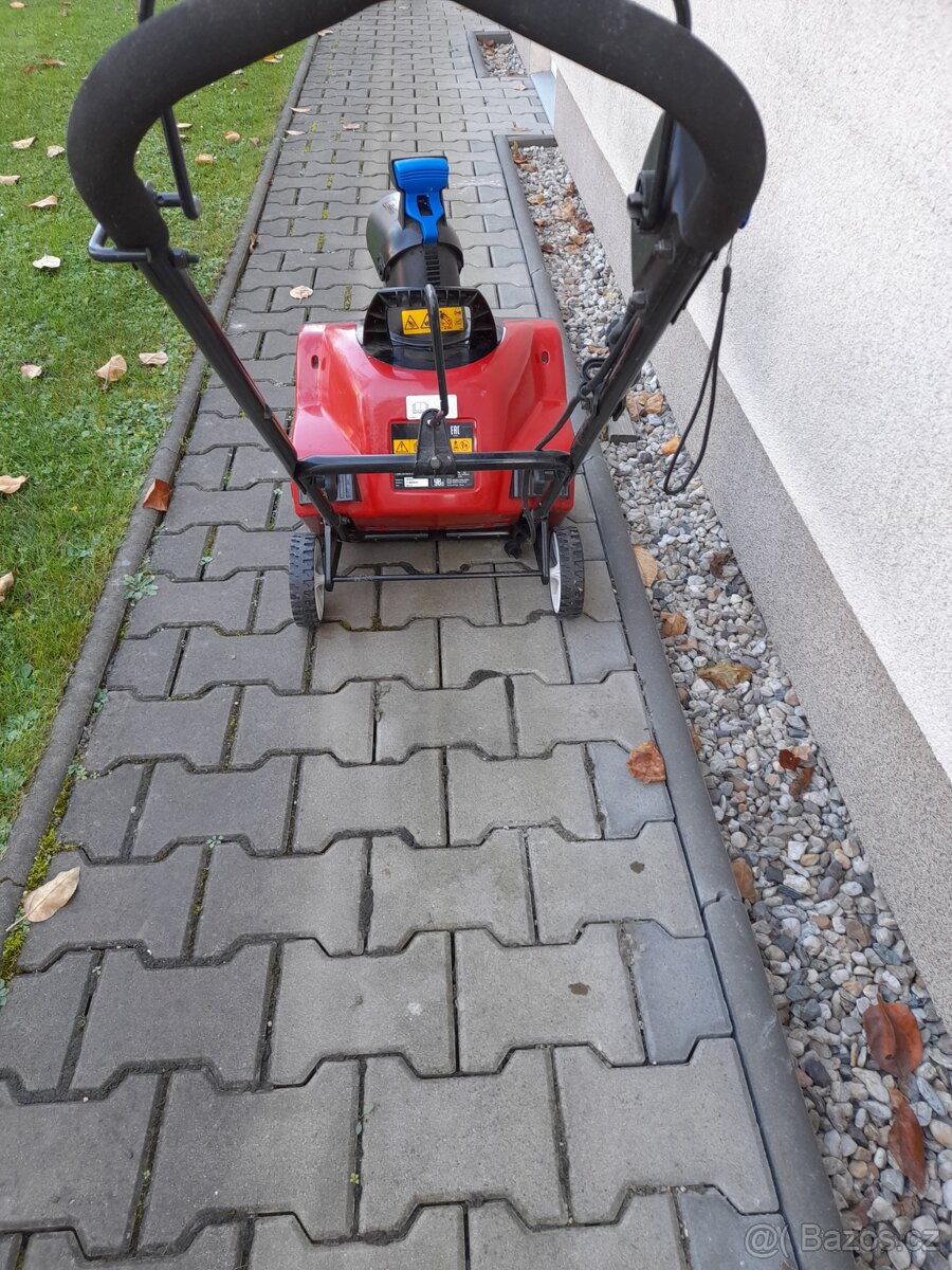 Elektricka snehova freza TORO 1800 POWERCURVE 45CM