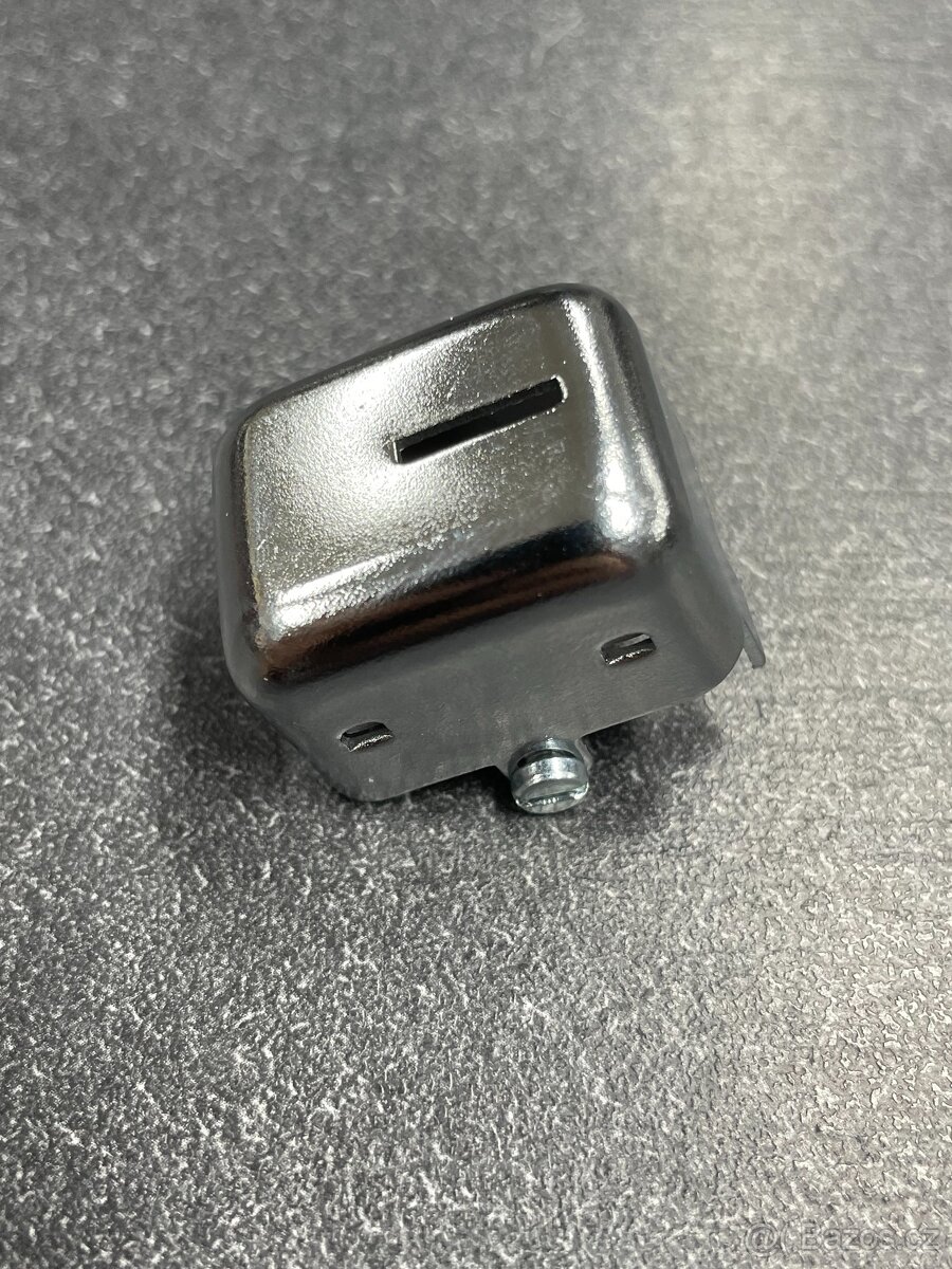 Kryt přepínače světla a bzučáku Stadion S22