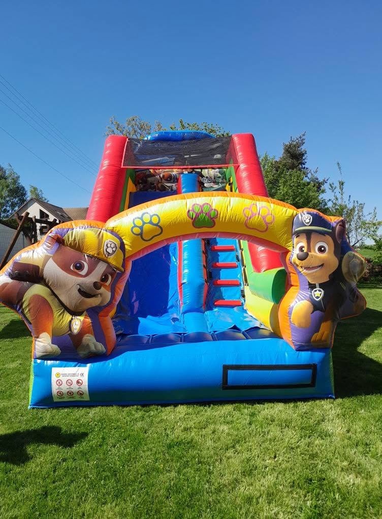 Labkova hlídka skakaci hrad/posezónní vyprodej