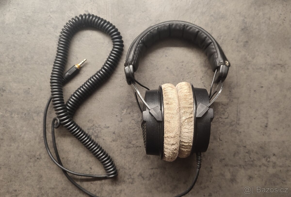 Sluchátka beyerdynamic DT 990 PRO 250 Ohm