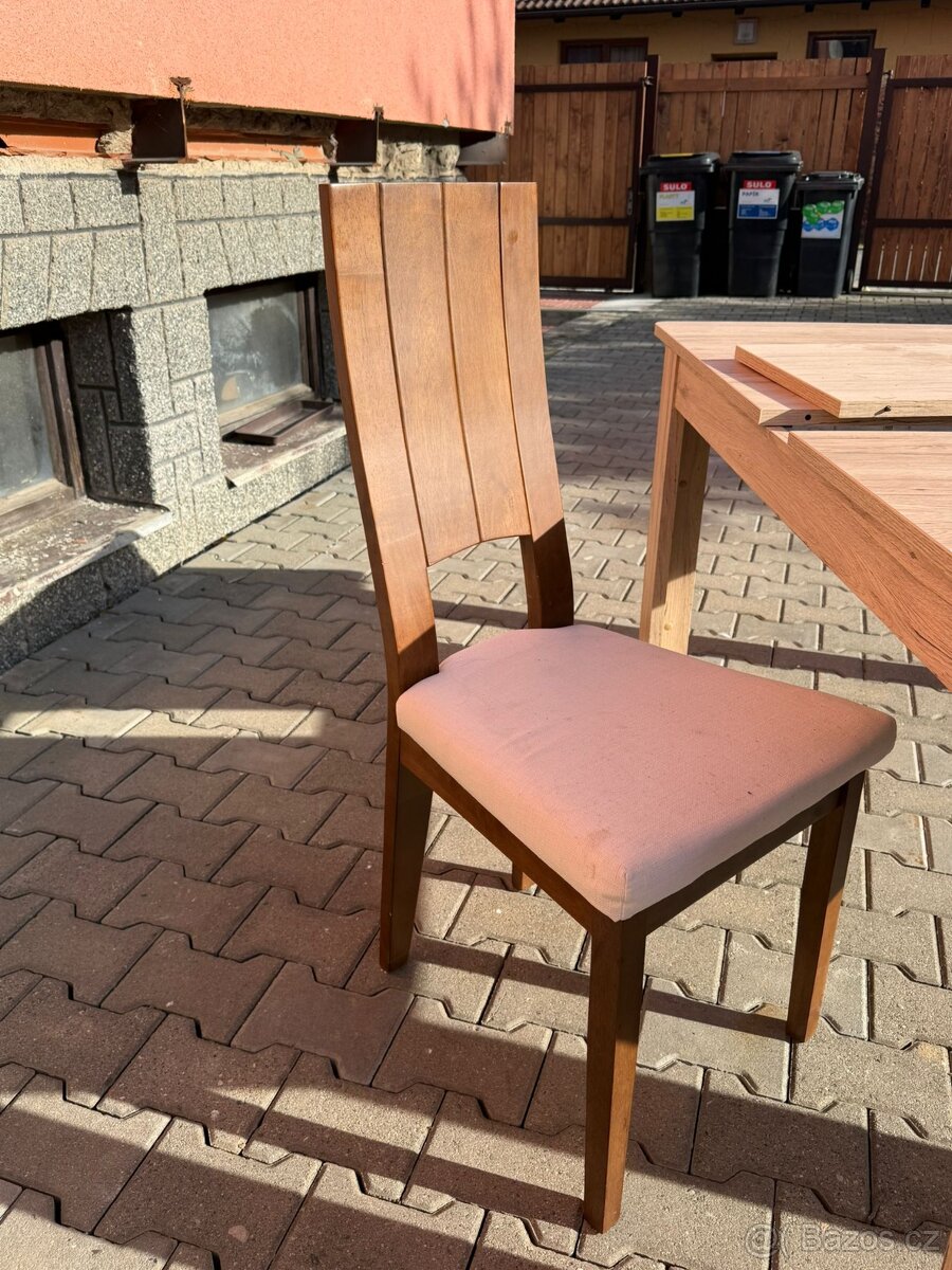 Kvalitní žíle původní cena 2800 Kč plus stůl 160x90 cm