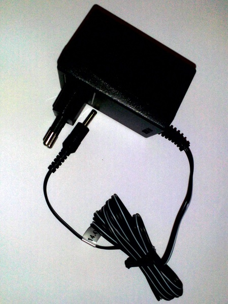 BLACK&DECKER 90500856-01 nabíječka 14,4V