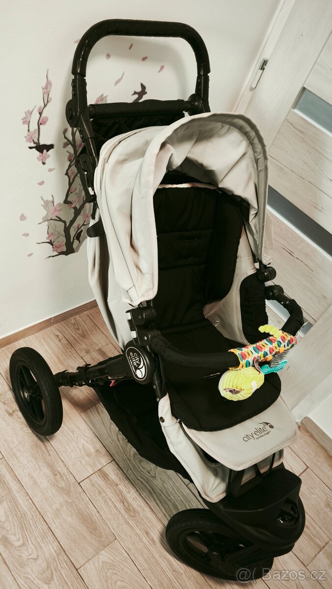 Terénní 3 Kolka hory, kameny, super stav