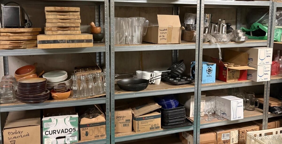 Nadobi do baru a kuchyne restaurace