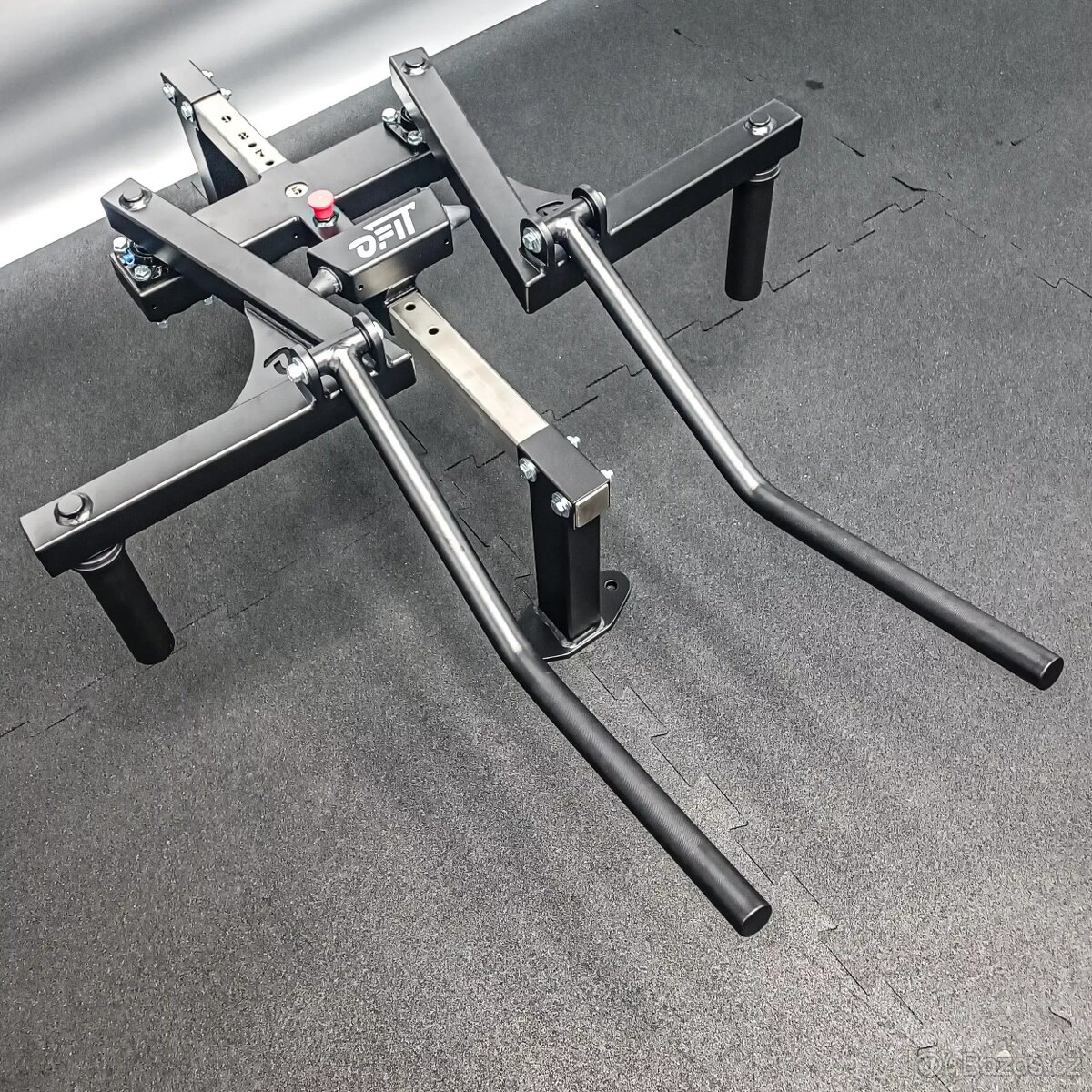 Posilovací stroj na ramena- ČR VÝROBA, PROFI