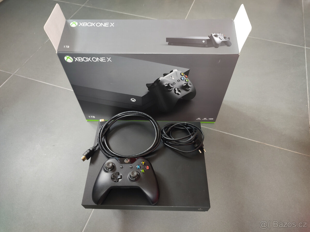 Xbox One X 1TB, ovladač, kabely, originální balení