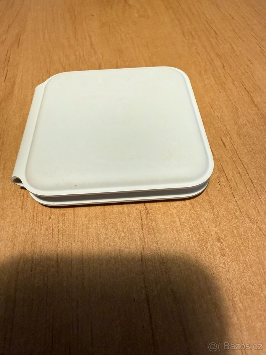 Apple MagSafe Duo nabíječka