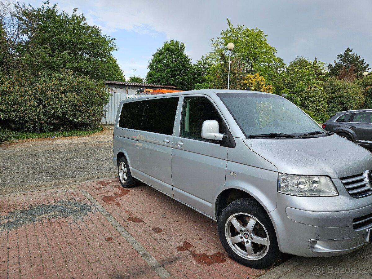 VW Multivan T5 2,5 TDI, Long, Manuál, REZERVACE
