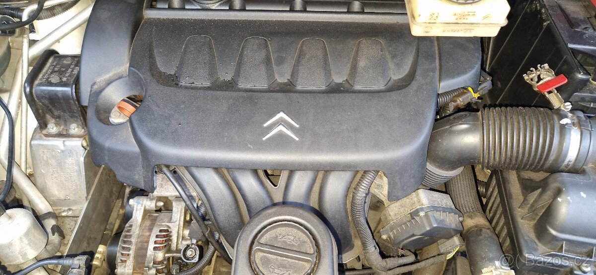Prodám náhradní díly na Citroen C4 Picasso. 1.8i 16 6FY. Naj