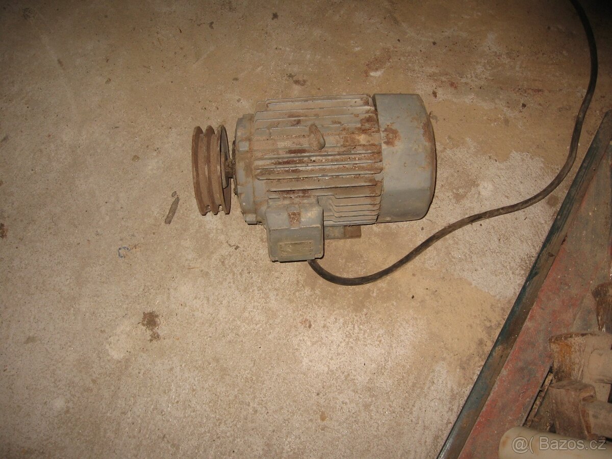 Elektromotor patkový