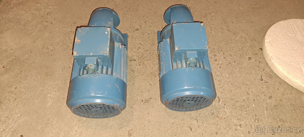 Elektrický motor s přírubou MEZ Mohelnice