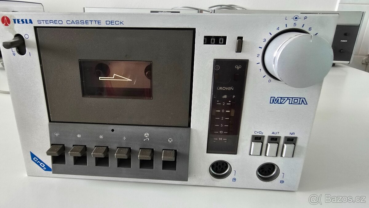 Tesla M 710 A ,kazetový magnetofon