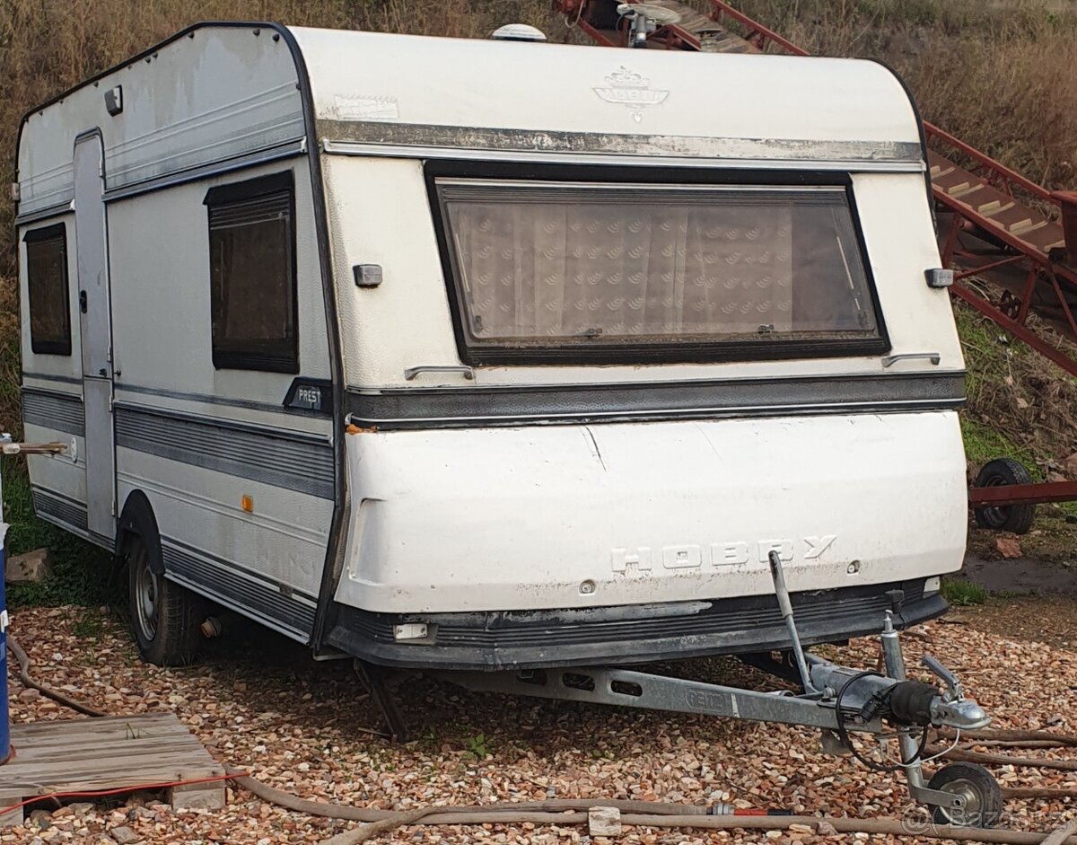 Karavan Hobby 495