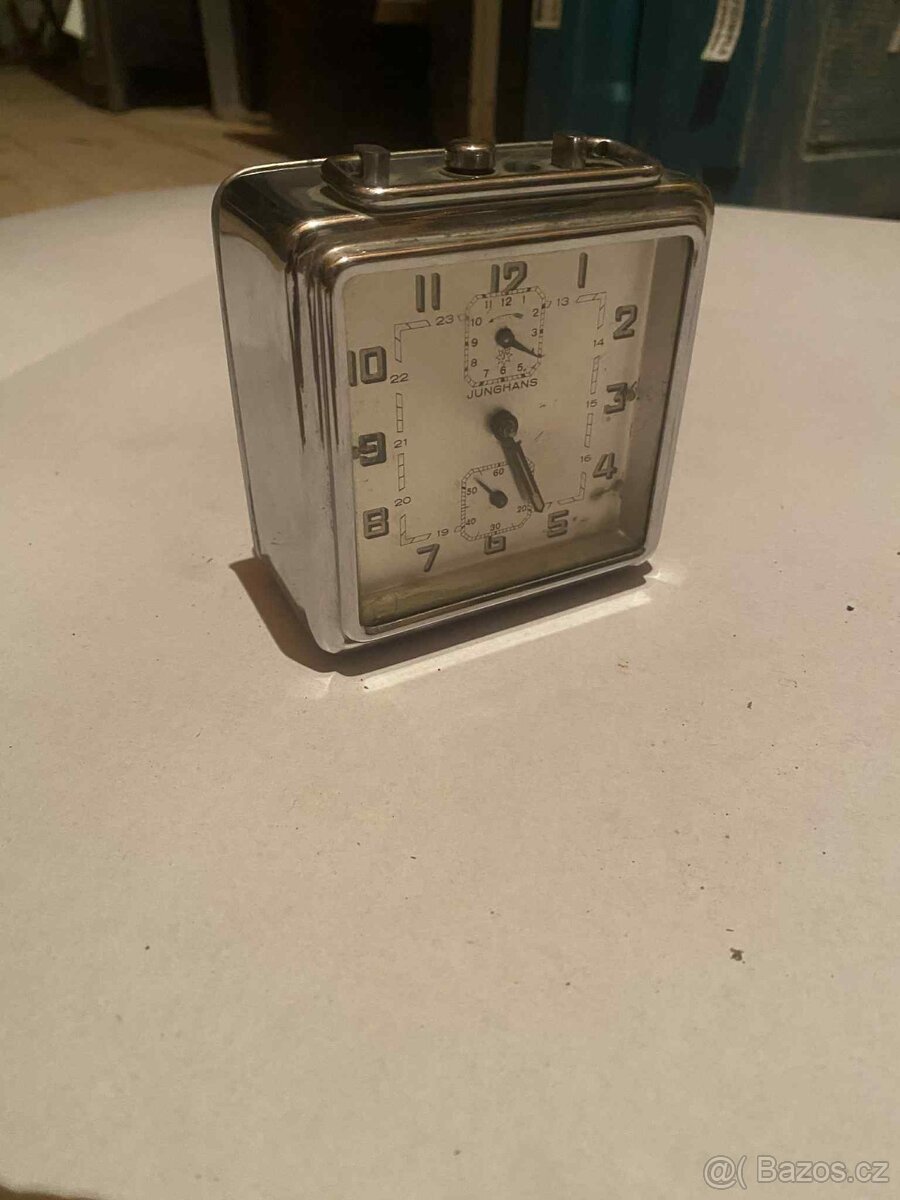 Retro budík Junghans – kovový, sběratelský kousek