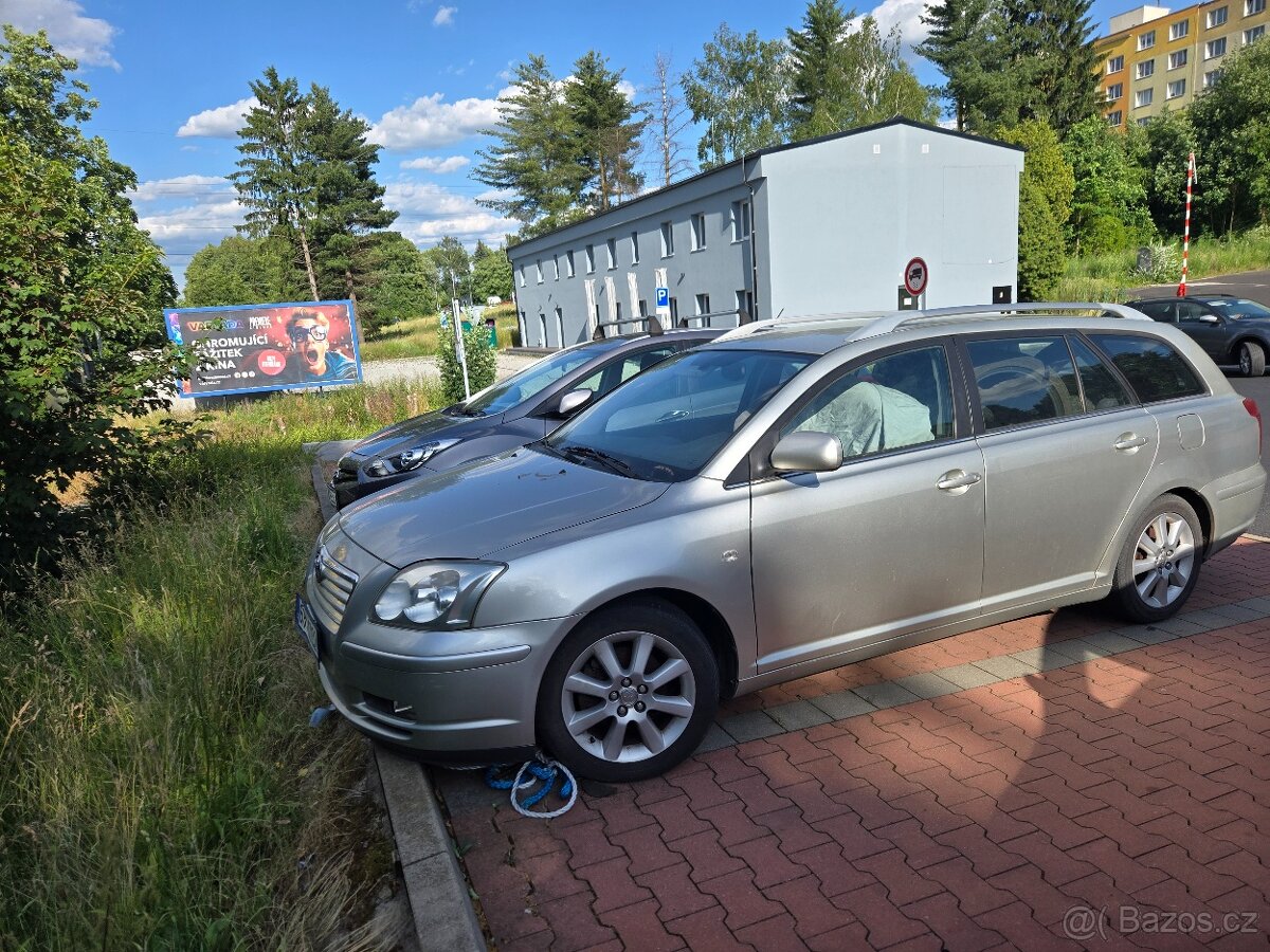TOYOTA AVENSIS 1,8 BENZÍN
