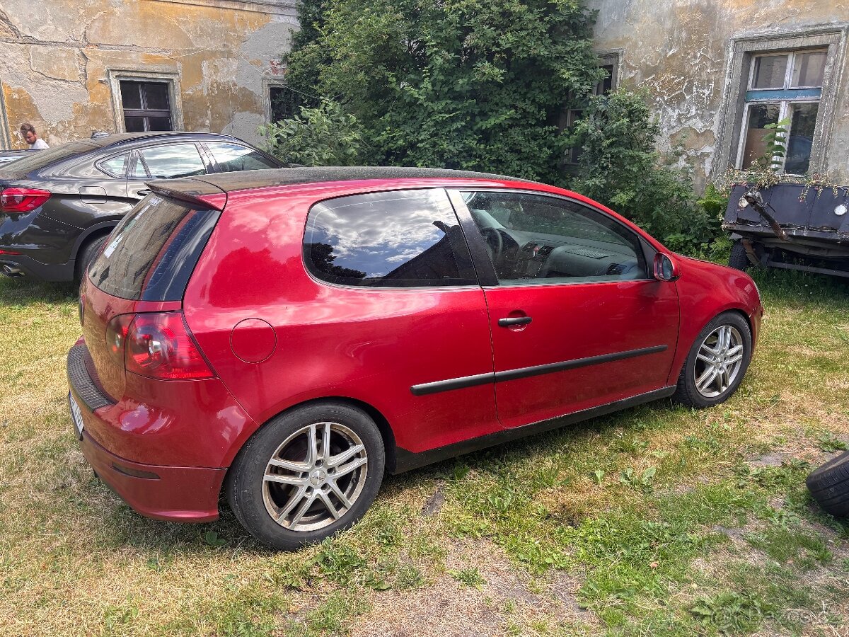 Prodám golf 5 na díly