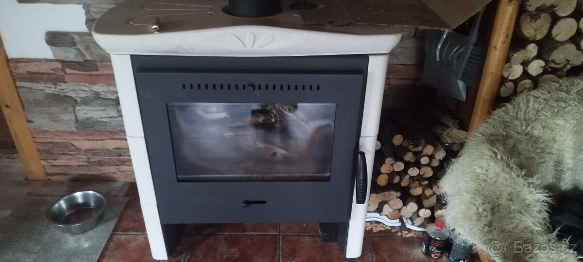 Kachlová kamna,extra velké proskleni