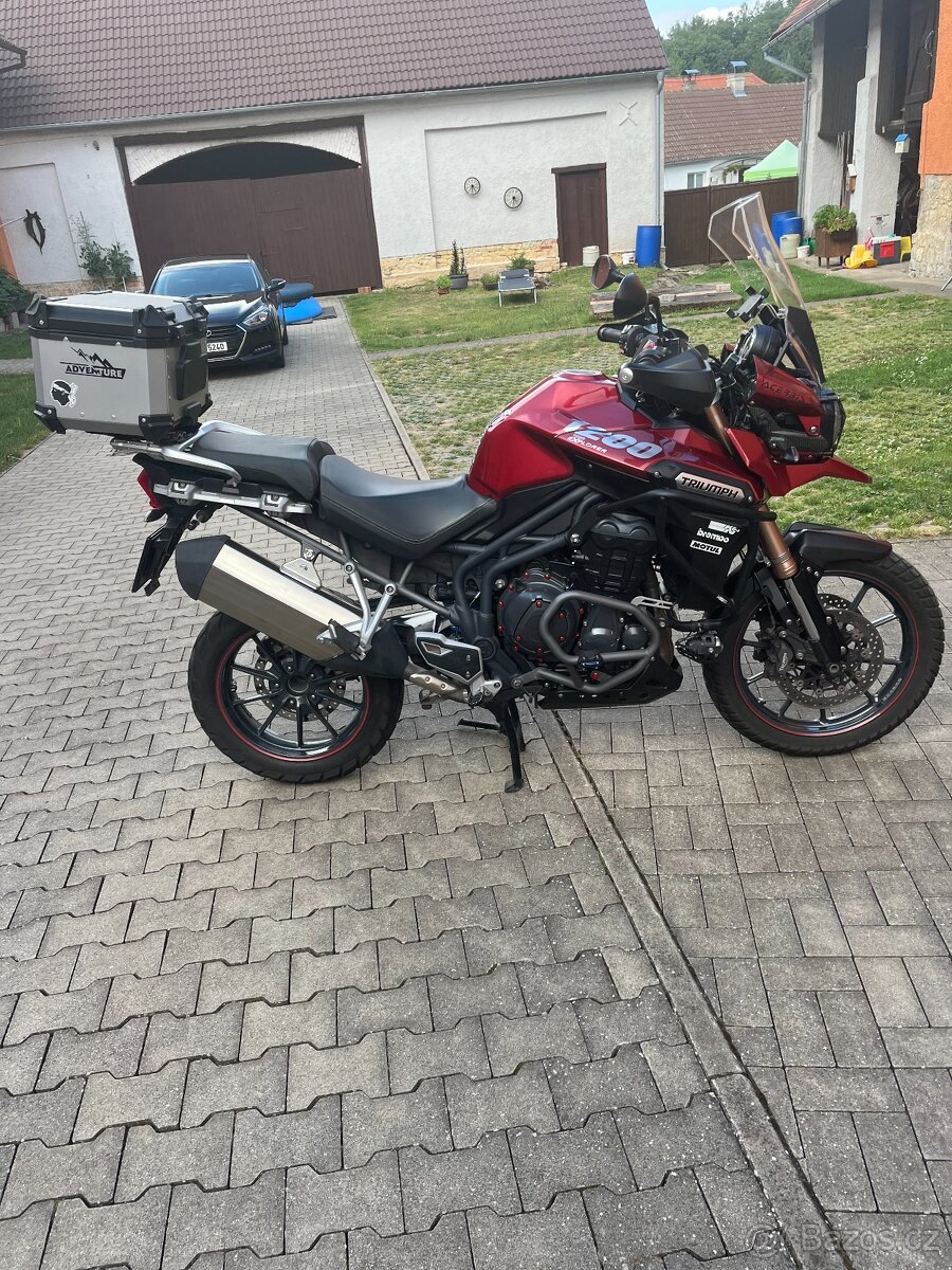 TRIUMPH TIGER 1200