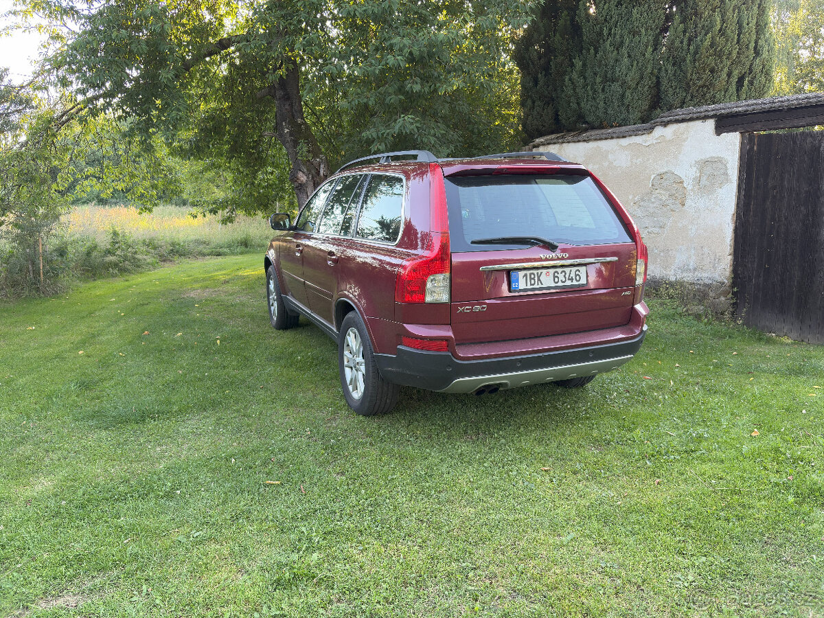 Prodám Volvo XC90 2.4,D5, 136kw, 4x4, r.v.2007