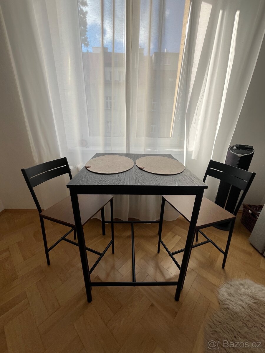 Vysoky stul 67 x 67 cm a 2 židle SANDSBERG (ikea)