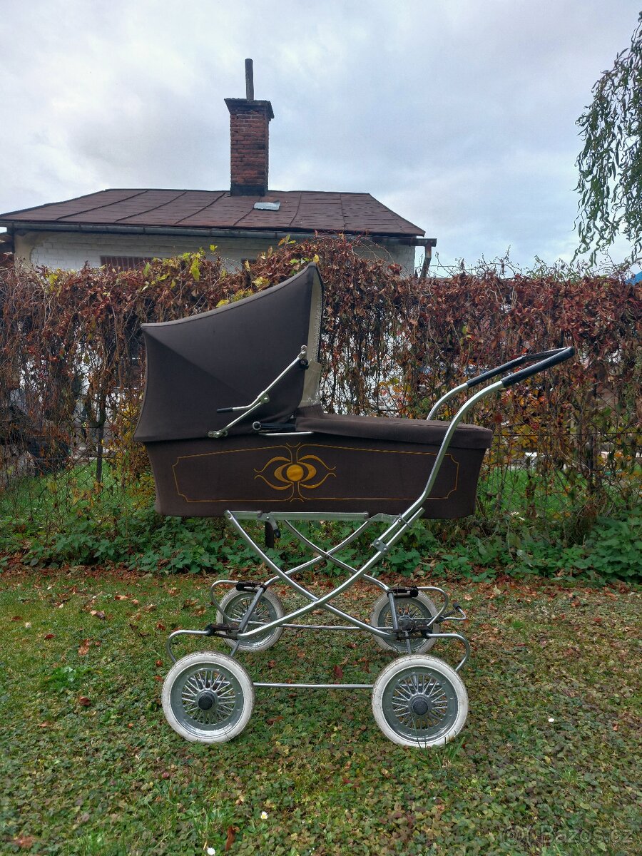Retro kočárek Zekiwa