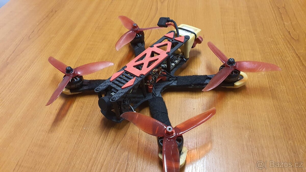 FPV Dron 5" 4S ELRS