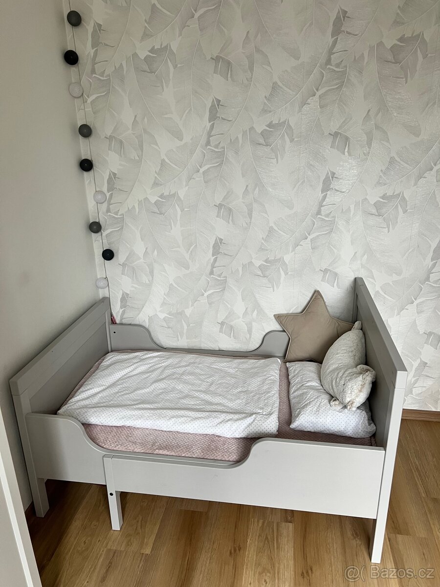 Rostoucí postel Ikea Sundvik