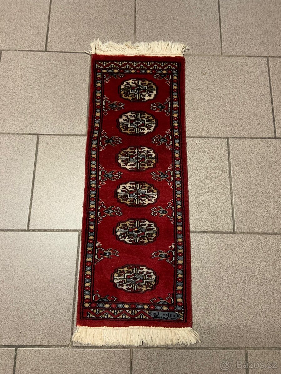 Vlněný kobereček BUCHARA 95x32
