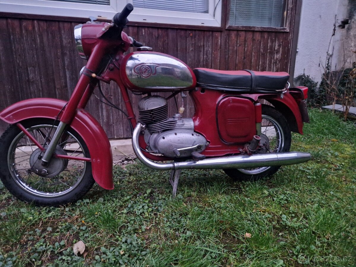 Patina Cz 175 typ 450 rv 62 platne doklady biele spz