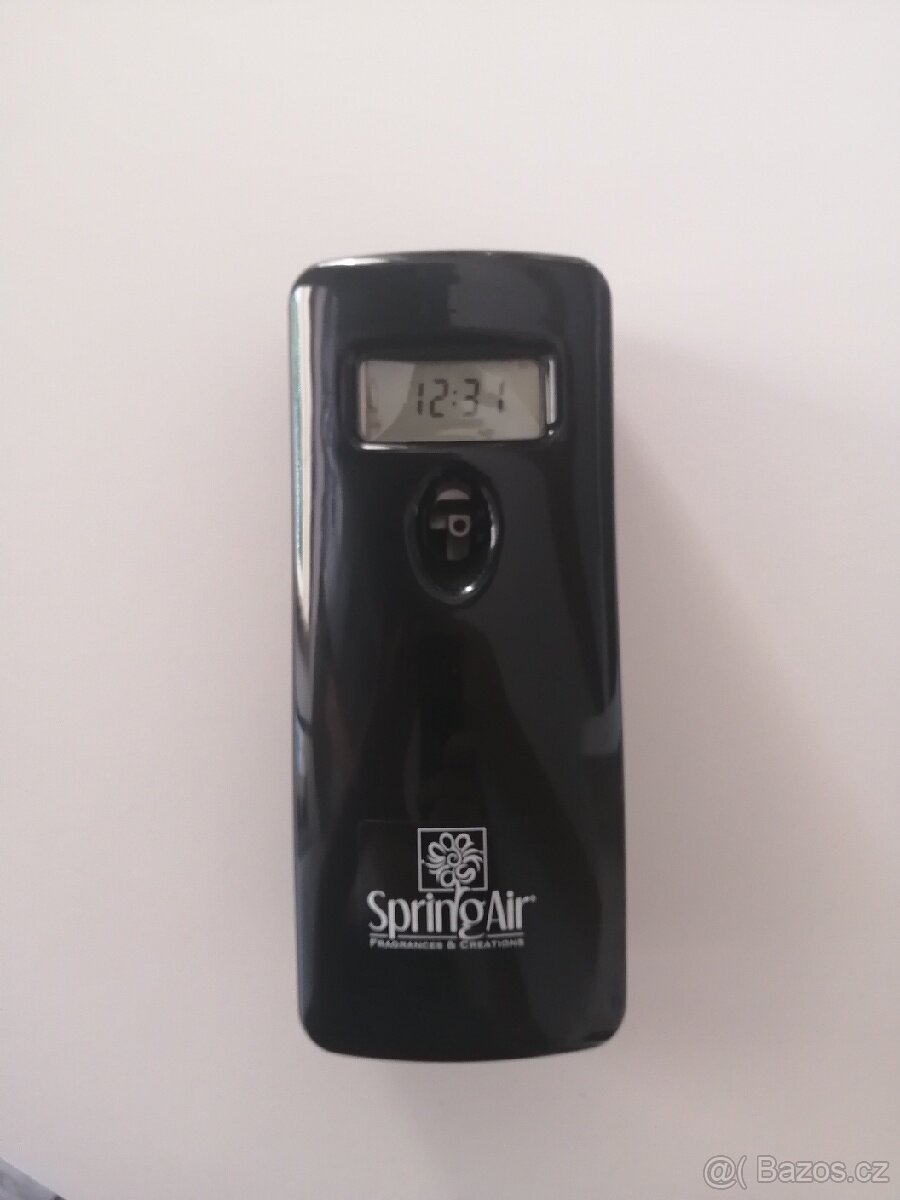 Automatický dávkovač vůně Sping air - špičková věc