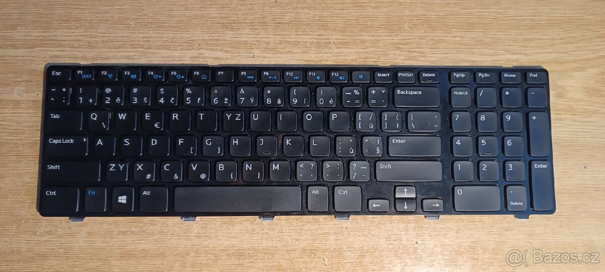 Světelná klávesnice Dell Inspiron 5737