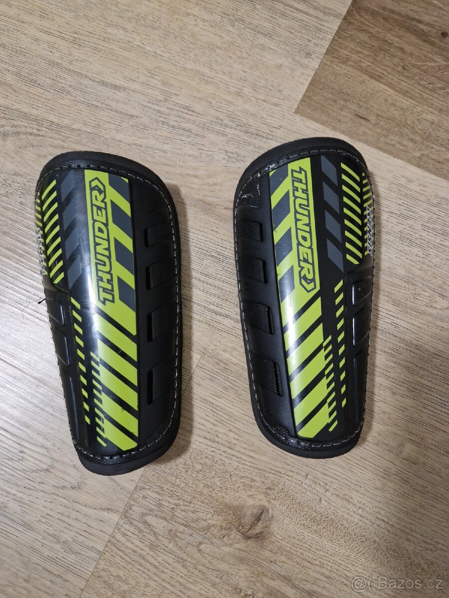 FOTBALOVÉ CHRÁNIČE THUNDER