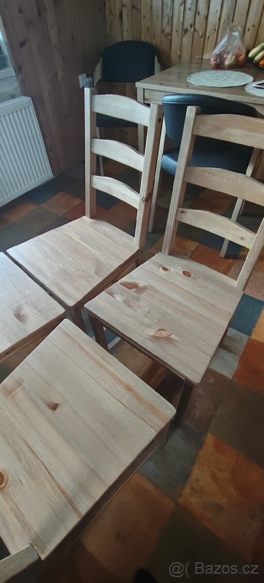 Dřevěné židle