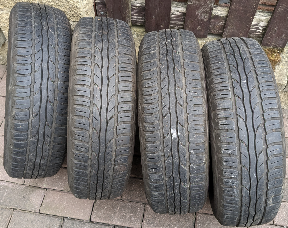 Originál disky Kia + jeté letní pneu + originál poklice KIA