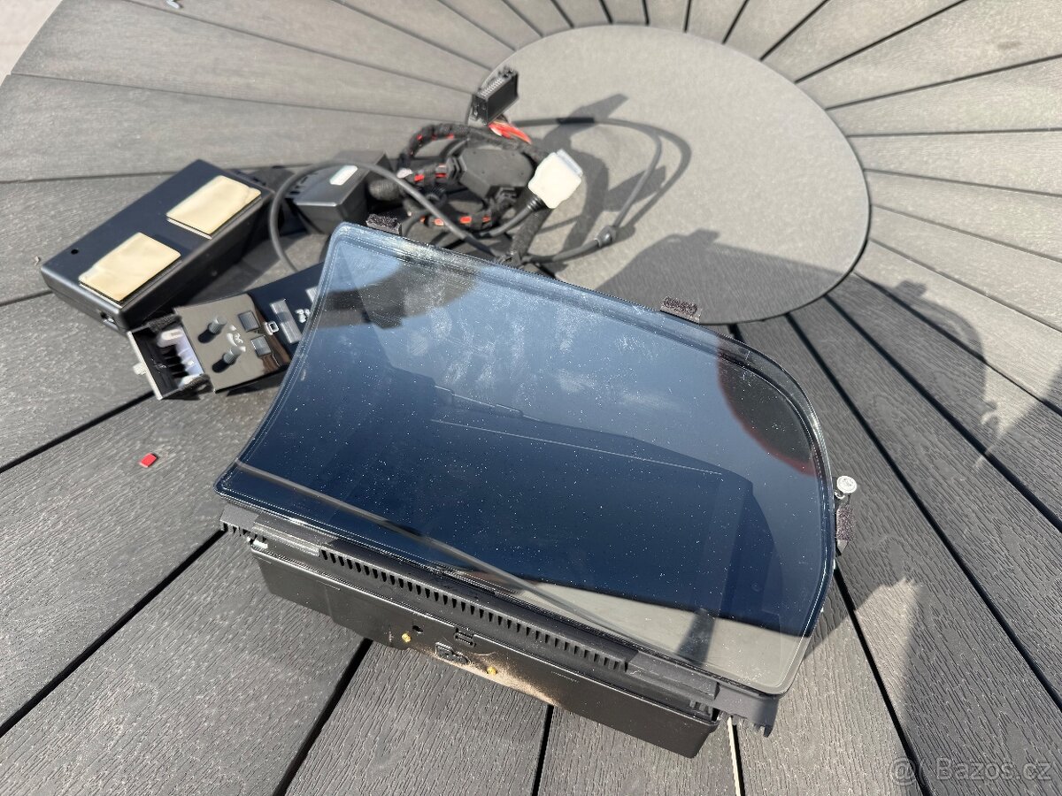 Displej Mercedes Benz třídy S W221