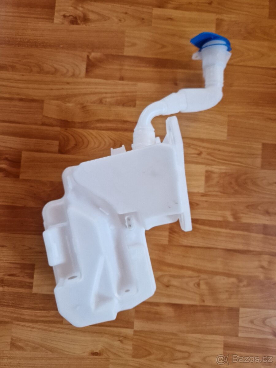Nádržka odstřikovačů Superb 3 a oktavia 3, další modely
