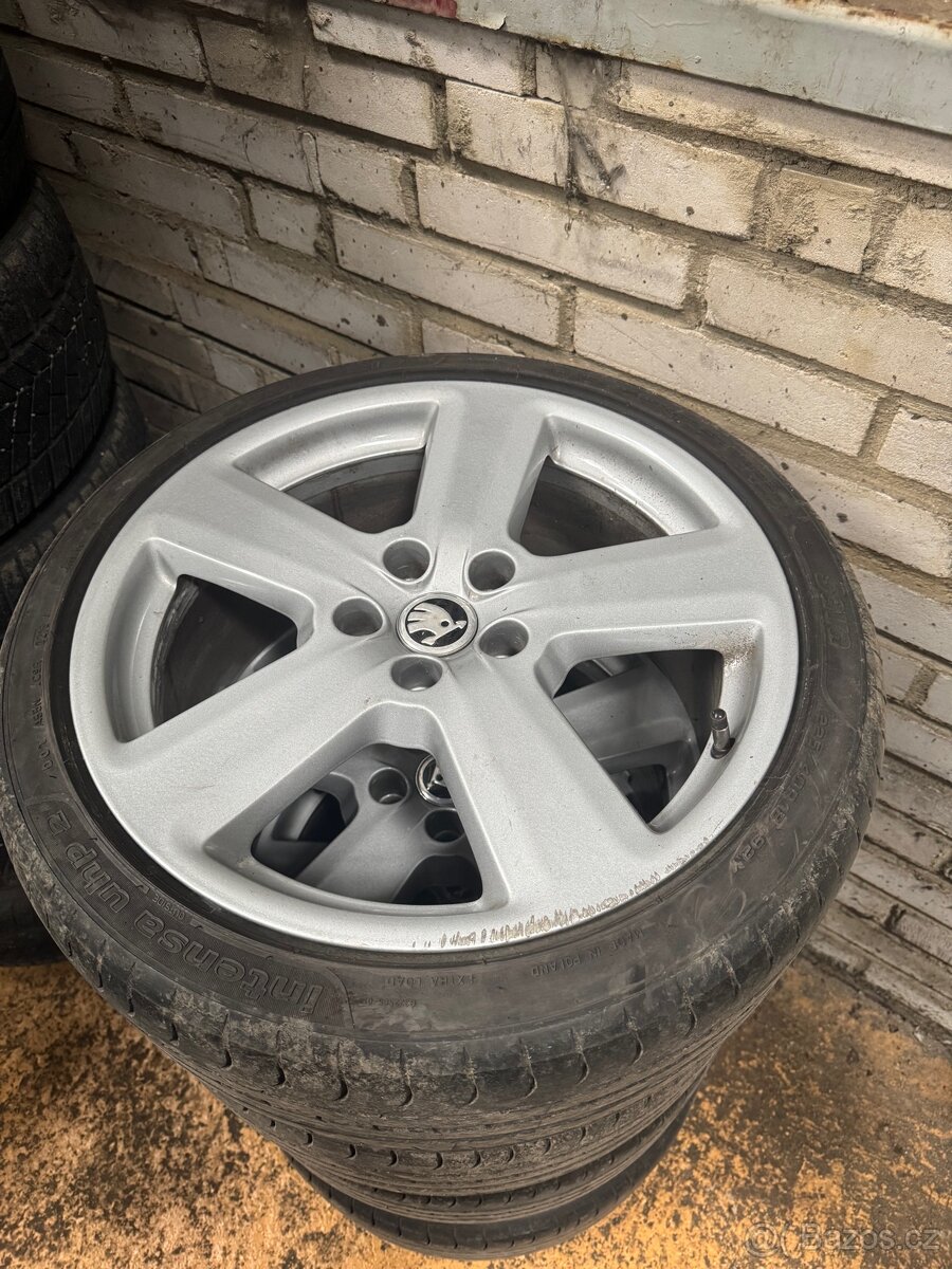 225/40R18 Disky s pneu