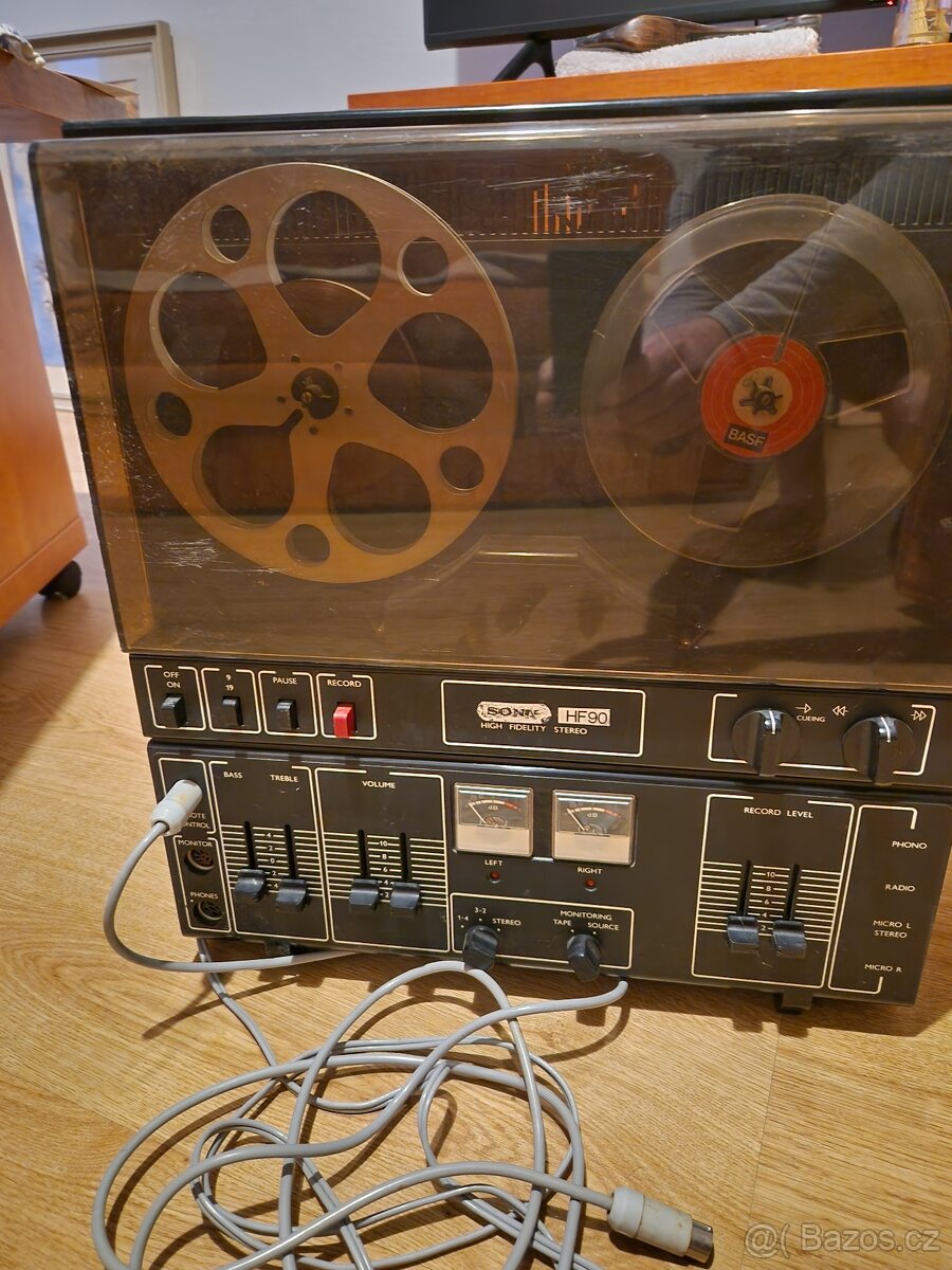 magnetofon Tesla B113