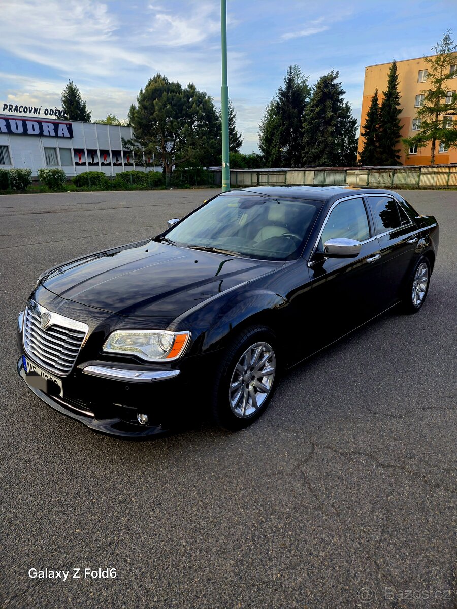 Lancia Thema na splatky bez akont.
