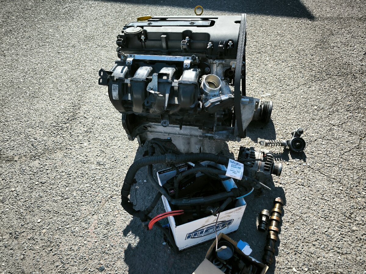 OPEL motor 1.4i 16V r.v.2014 A14XER,- poškozená hlava