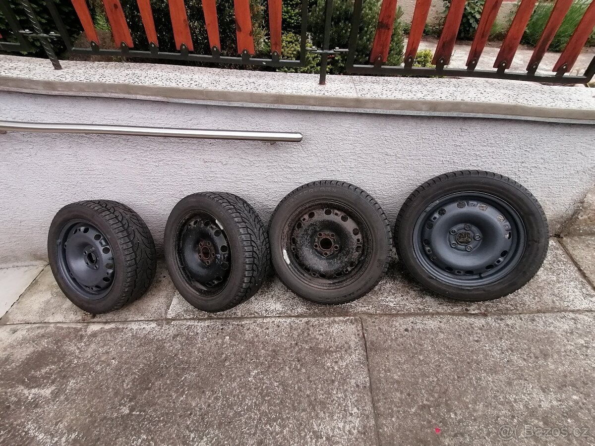 Pneu 195/55 R15 s ráfky, 2 kusy