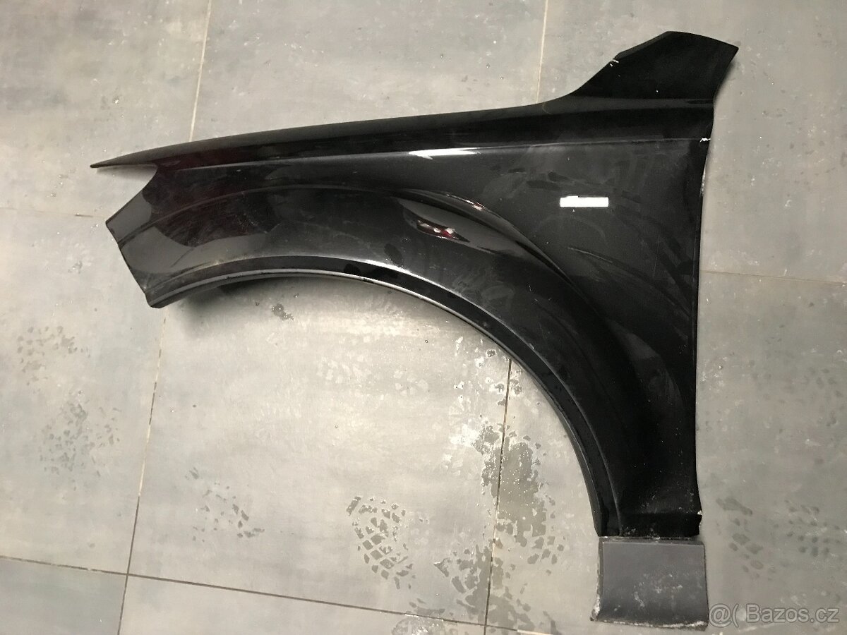 Blatník přední Audi Q7 4L