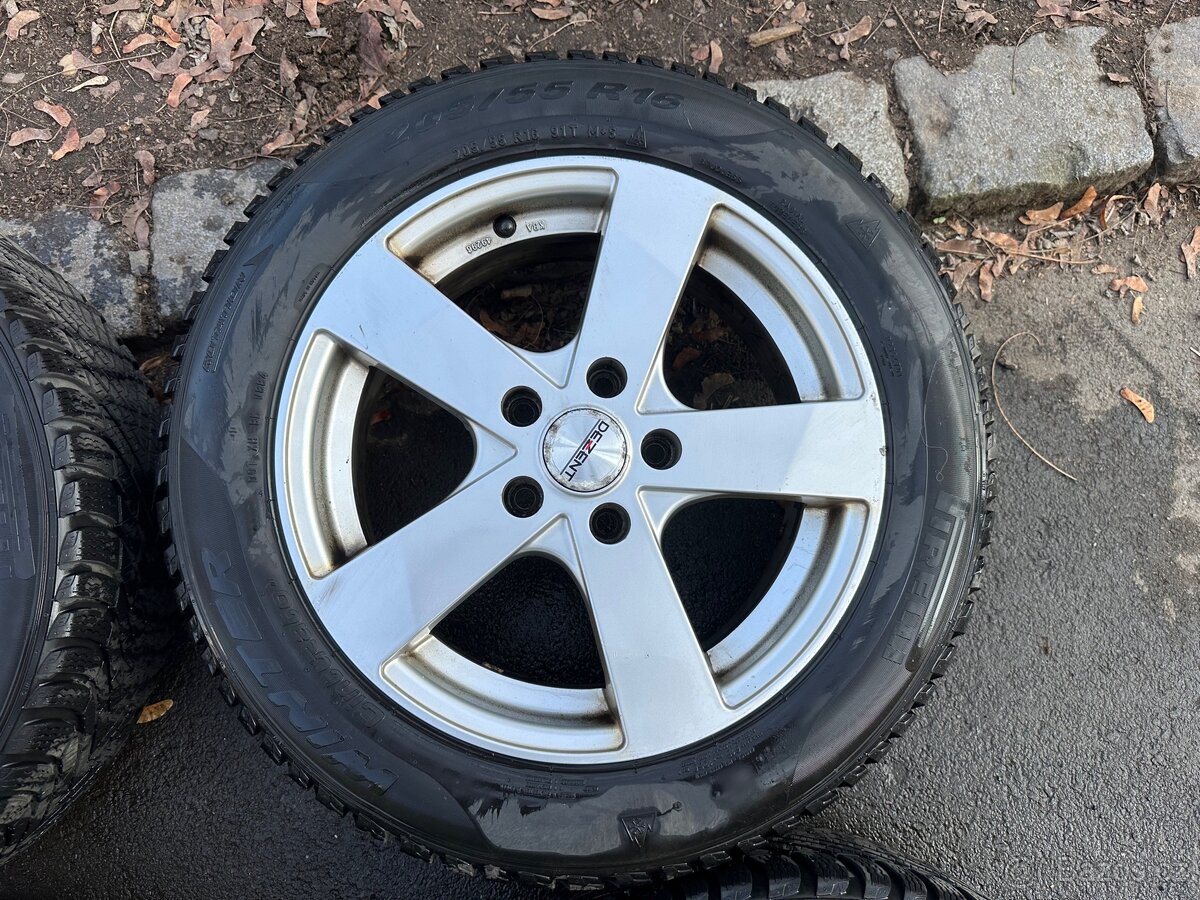 Sada zimních pneu Pirelli 7mm s ALU 16” disky