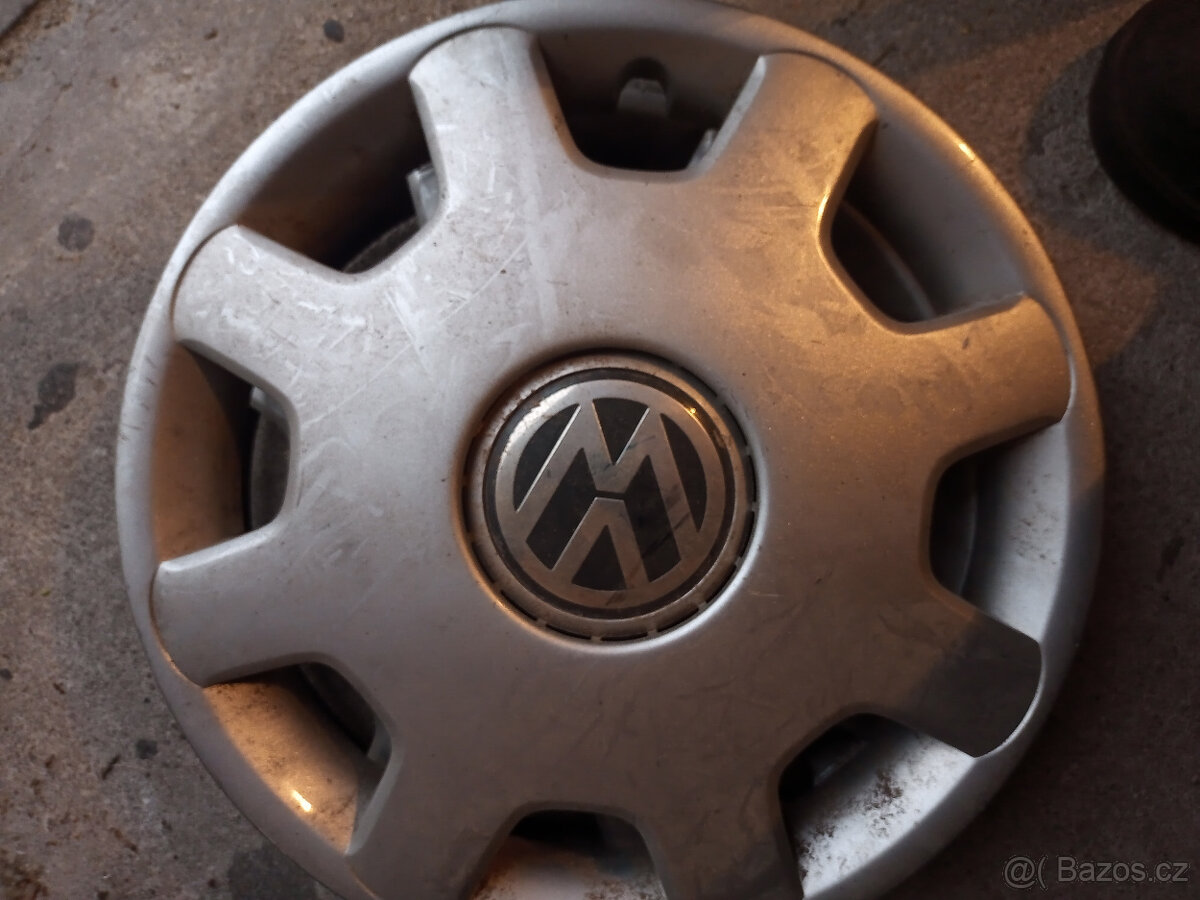 VW Polo kryty kol