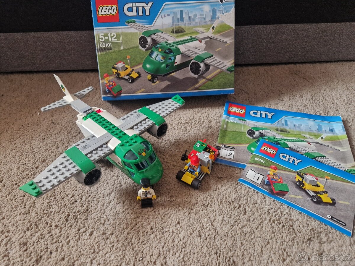 LEGO CITY 60101 (LETADLO A POZEMNÍ PERSONÁL)
