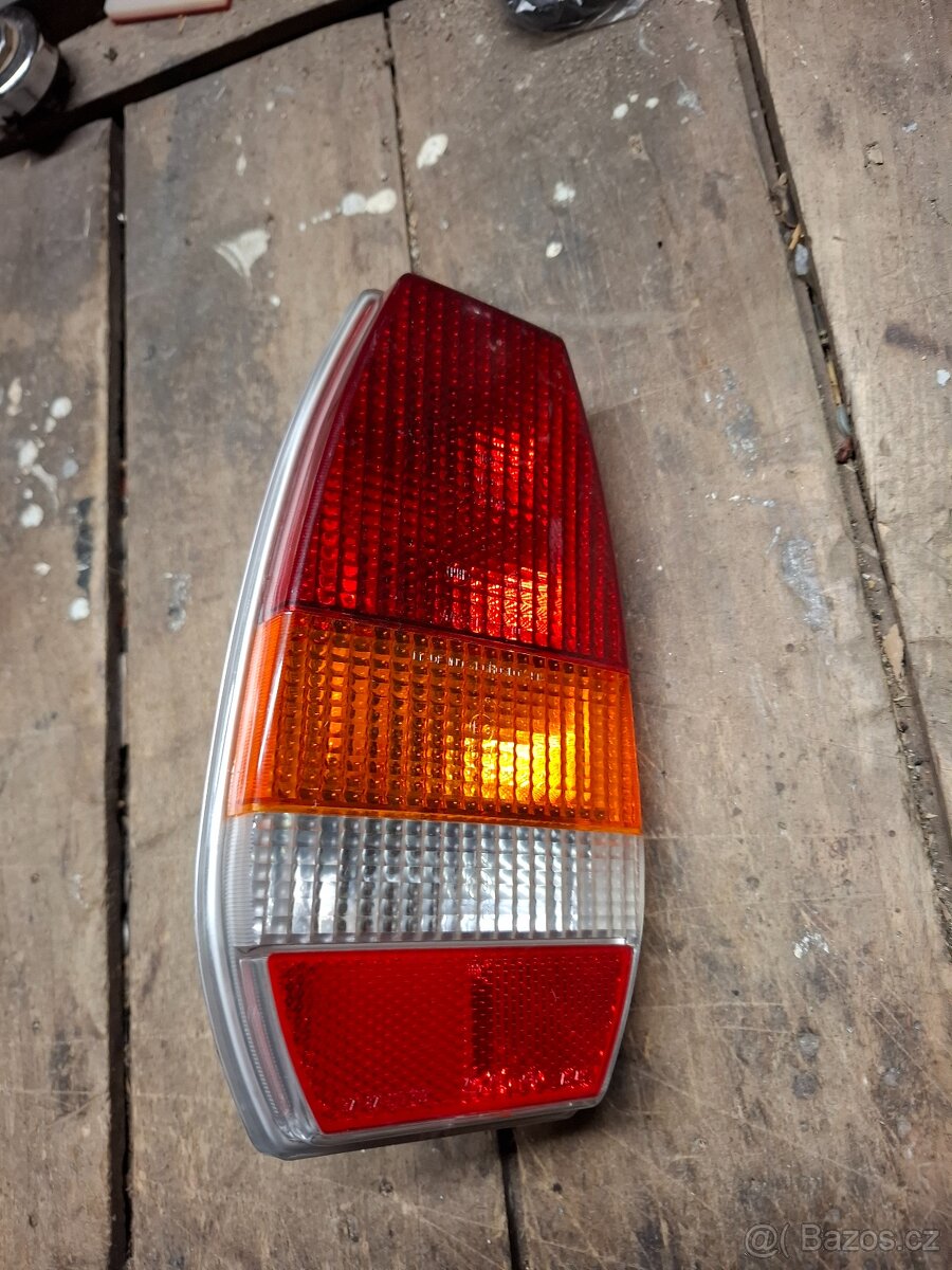 Zadní světlo Škoda 105, 120 Užovka
