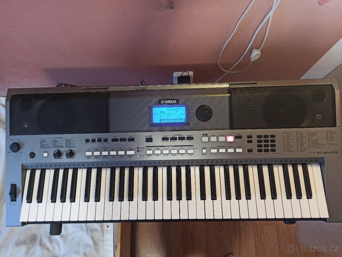 Keyboard Yamaha PSR-E443