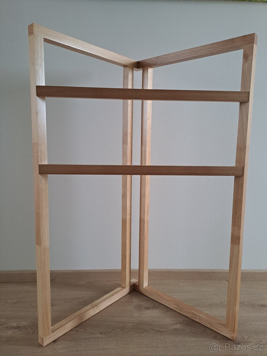 stojan na ručníky/němý sluha