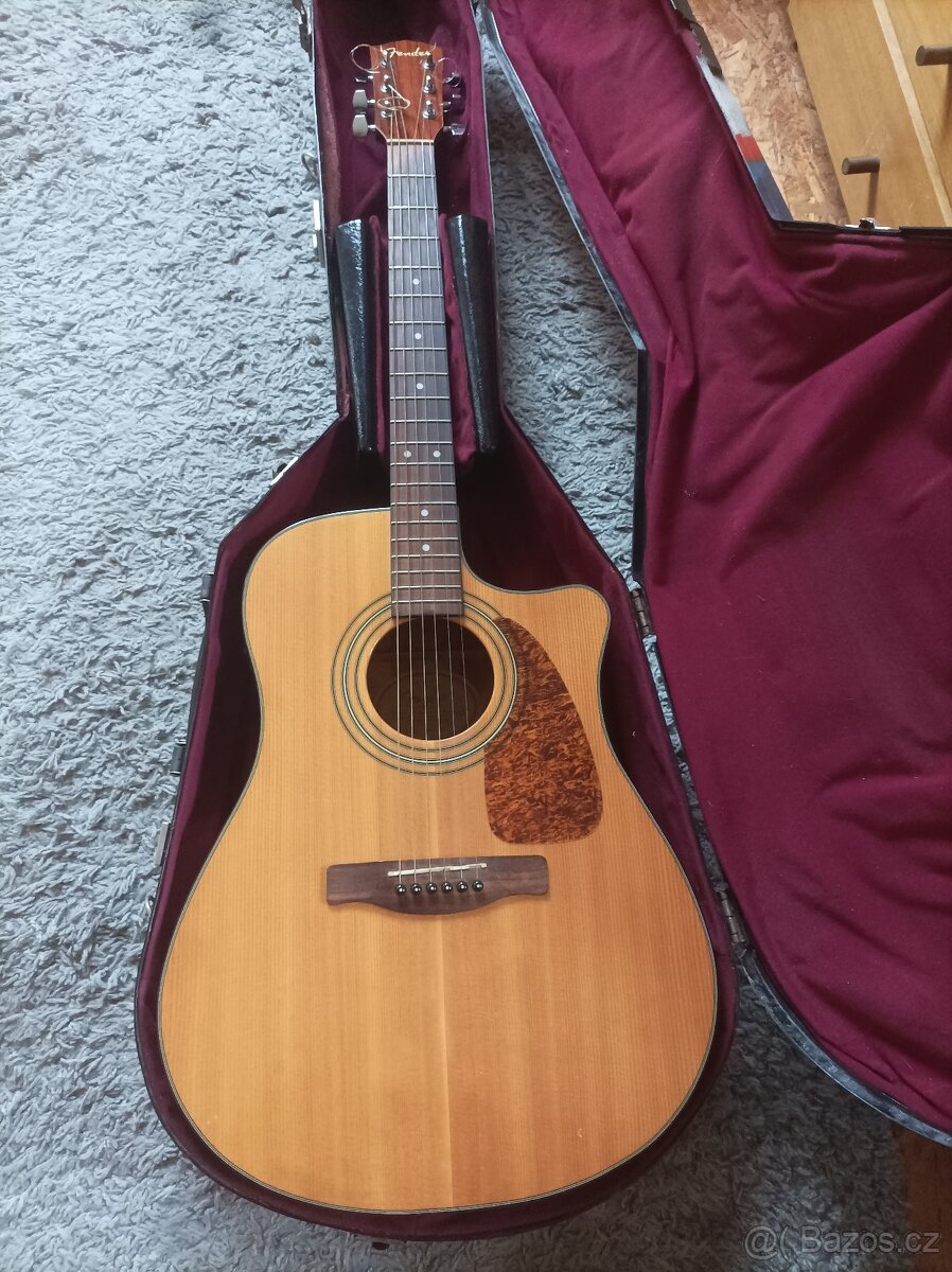 Elektroakustická kytara Fender